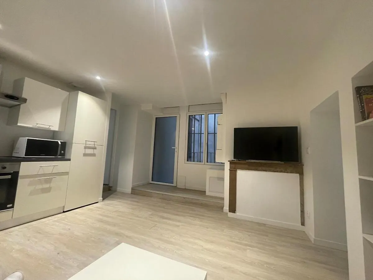 Un Charmant Appartement Bien Equipe Vienne  Daire Vienne (Isere)